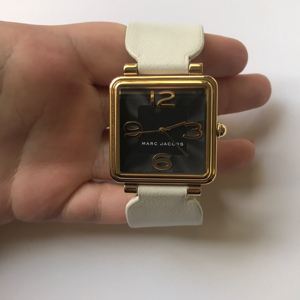 Marc Jacobs Vic Watch